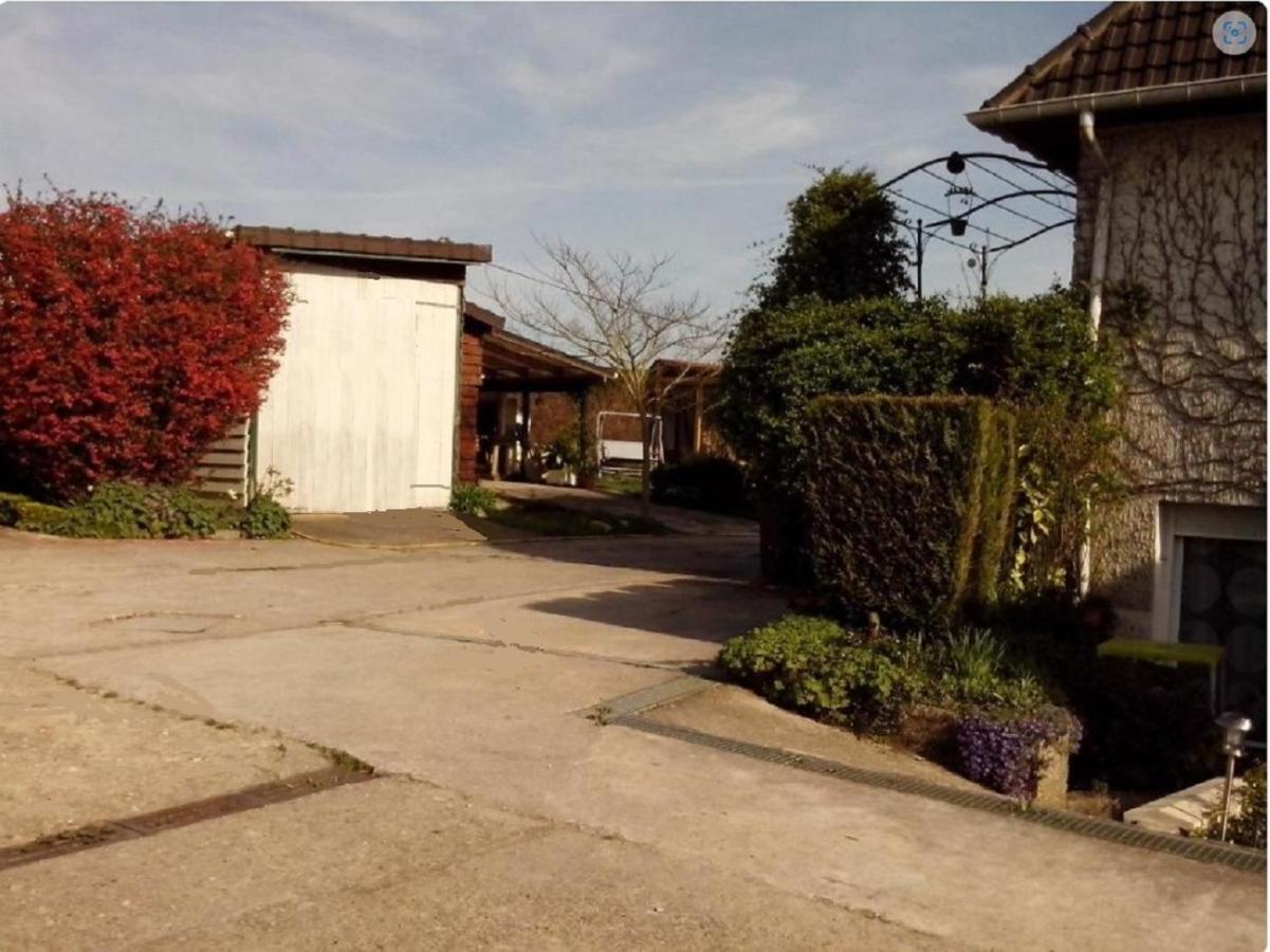 Les Nympheas, Appart Au Calme Et Grand Jardin A 15 Min De Disneyland, Crecy-la-Chapelle Zewnętrze zdjęcie