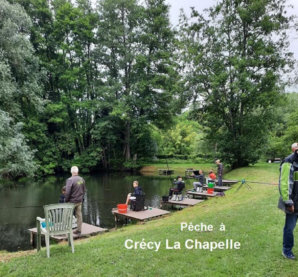 Les Nympheas, Appart Au Calme Et Grand Jardin A 15 Min De Disneyland, Crecy-la-Chapelle Zewnętrze zdjęcie