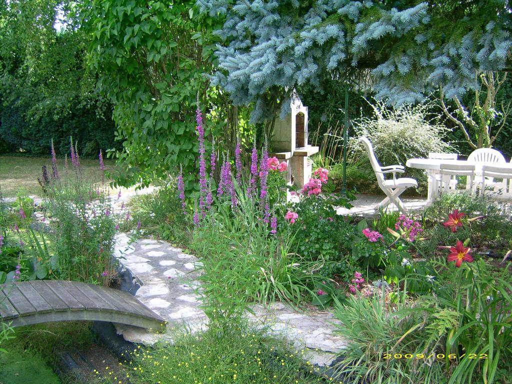 Les Nympheas, Appart Au Calme Et Grand Jardin A 15 Min De Disneyland, Crecy-la-Chapelle Zewnętrze zdjęcie
