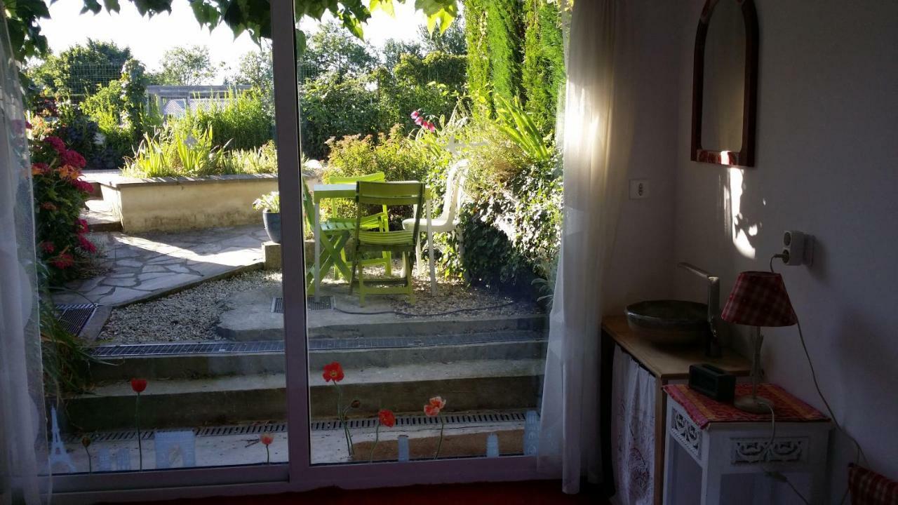 Les Nympheas, Appart Au Calme Et Grand Jardin A 15 Min De Disneyland, Crecy-la-Chapelle Zewnętrze zdjęcie