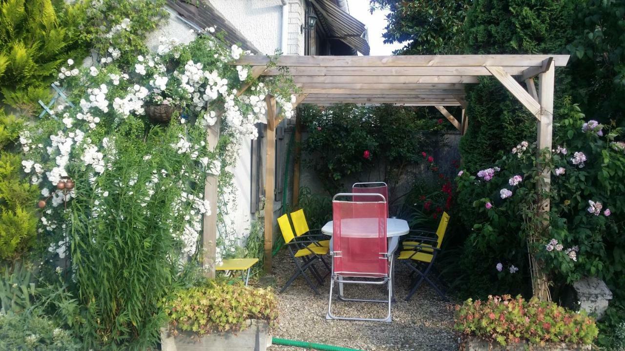 Les Nympheas, Appart Au Calme Et Grand Jardin A 15 Min De Disneyland, Crecy-la-Chapelle Zewnętrze zdjęcie